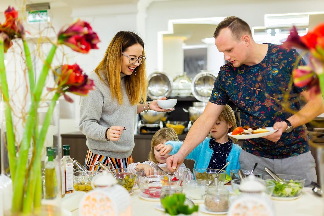 Hotel Jantar Wellness & Spa Ustka Kültér fotó